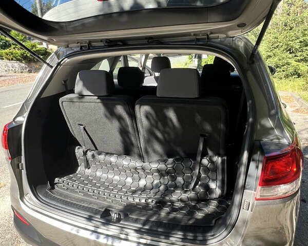 Серый Киа Соренто, объемом двигателя 3.34 л и пробегом 57 тыс. км за 16700 $, фото 14 на Automoto.ua