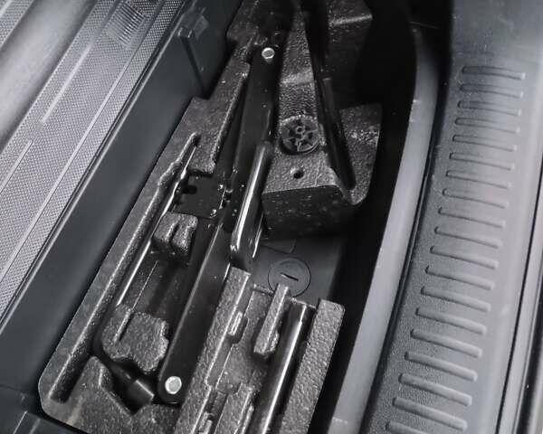 Серый Киа Соренто, объемом двигателя 2.4 л и пробегом 161 тыс. км за 15500 $, фото 21 на Automoto.ua