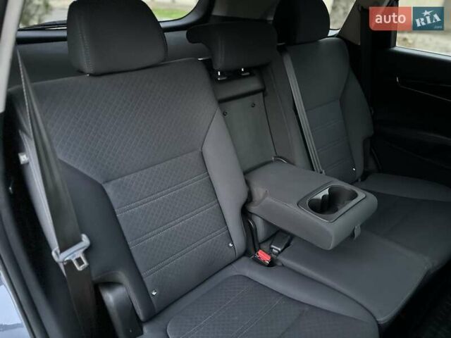 Серый Киа Соренто, объемом двигателя 2.36 л и пробегом 108 тыс. км за 14700 $, фото 43 на Automoto.ua