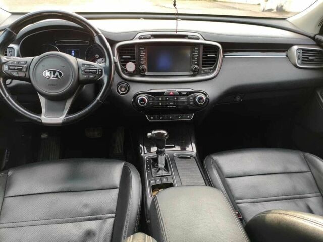 Серый Киа Соренто, объемом двигателя 2 л и пробегом 123 тыс. км за 19000 $, фото 9 на Automoto.ua