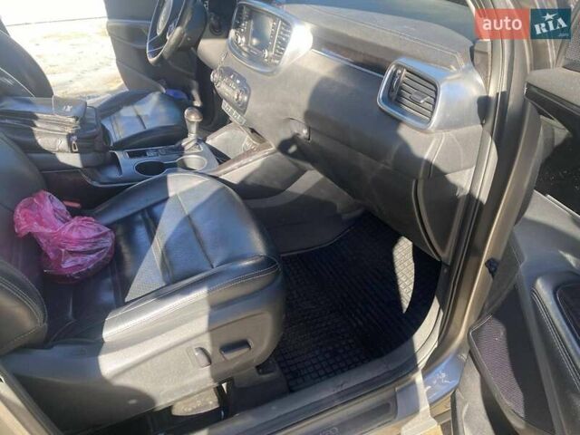 Киа Соренто 2017 в Бориславе на Automoto.ua Серый Киа Соренто, объемом двигателя 3.34 л и пробегом 168 тыс. км за 17000 $, фото 15 на Automoto.ua