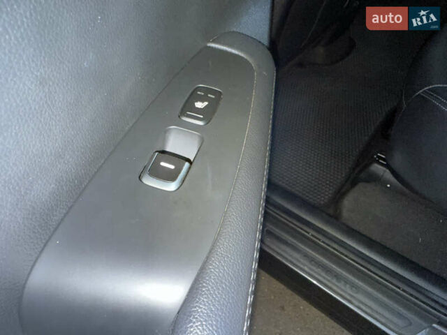 Серый Киа Соренто, объемом двигателя 2 л и пробегом 142 тыс. км за 19300 $, фото 25 на Automoto.ua