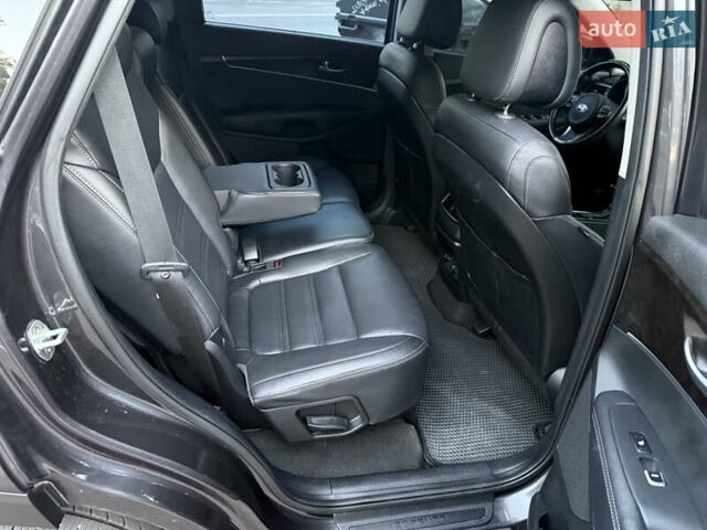 Серый Киа Соренто, объемом двигателя 2 л и пробегом 142 тыс. км за 19300 $, фото 22 на Automoto.ua