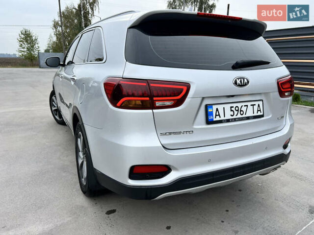 Киа Соренто 2017 в Василькове на Automoto.ua Серый Киа Соренто, объемом двигателя 2.2 л и пробегом 194 тыс. км за 23000 $, фото 7 на Automoto.ua