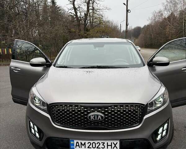 Сірий Кіа Соренто, об'ємом двигуна 2.36 л та пробігом 181 тис. км за 14800 $, фото 6 на Automoto.ua