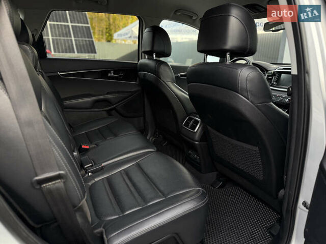 Сірий Кіа Соренто, об'ємом двигуна 0 л та пробігом 205 тис. км за 13400 $, фото 42 на Automoto.ua