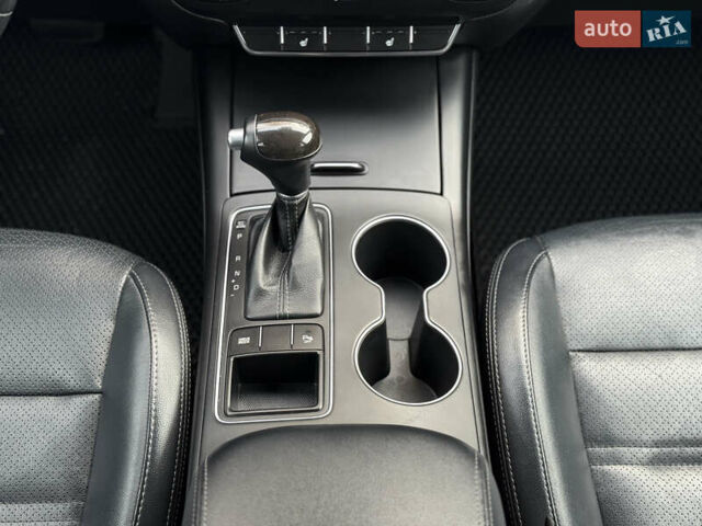 Сірий Кіа Соренто, об'ємом двигуна 0 л та пробігом 205 тис. км за 13400 $, фото 37 на Automoto.ua