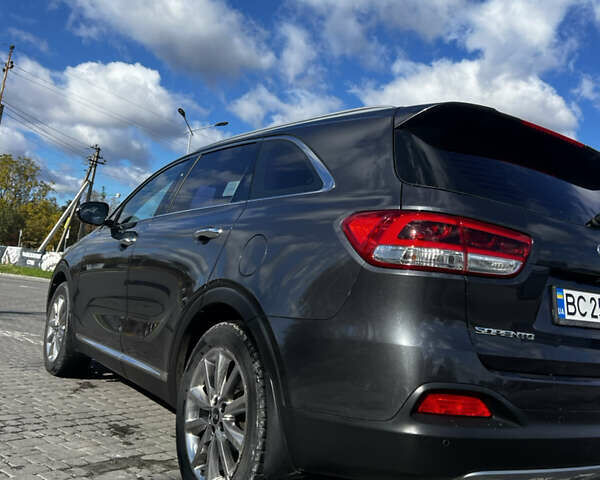 Киа Соренто 2017 в Львове на Automoto.ua Серый Киа Соренто, объемом двигателя 2.2 л и пробегом 255 тыс. км за 26500 $, фото 6 на Automoto.ua