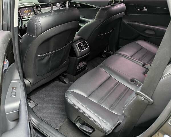 Серый Киа Соренто, объемом двигателя 2.2 л и пробегом 193 тыс. км за 21900 $, фото 48 на Automoto.ua