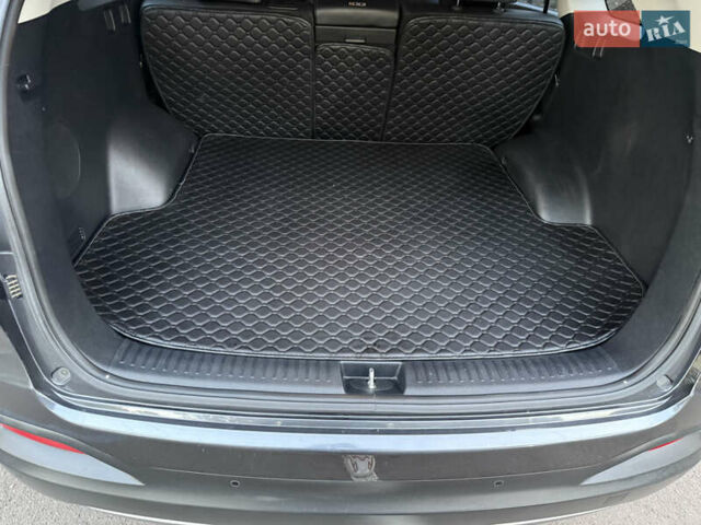 Серый Киа Соренто, объемом двигателя 2 л и пробегом 142 тыс. км за 19300 $, фото 7 на Automoto.ua