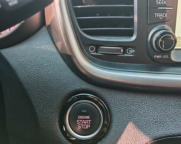 Сірий Кіа Соренто, об'ємом двигуна 2 л та пробігом 224 тис. км за 20500 $, фото 60 на Automoto.ua