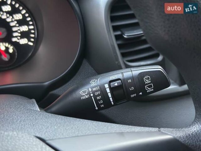 Серый Киа Соренто, объемом двигателя 2.36 л и пробегом 108 тыс. км за 14700 $, фото 30 на Automoto.ua