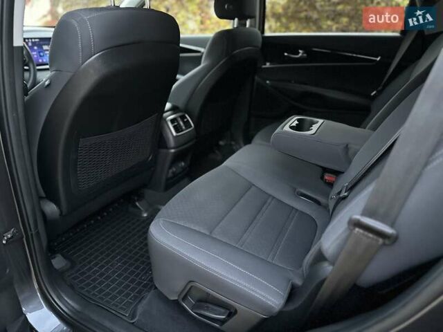 Серый Киа Соренто, объемом двигателя 2.36 л и пробегом 108 тыс. км за 14700 $, фото 44 на Automoto.ua
