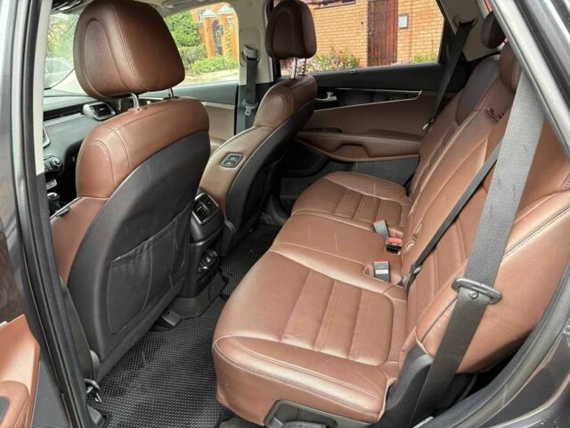 Серый Киа Соренто, объемом двигателя 2 л и пробегом 76 тыс. км за 19000 $, фото 12 на Automoto.ua