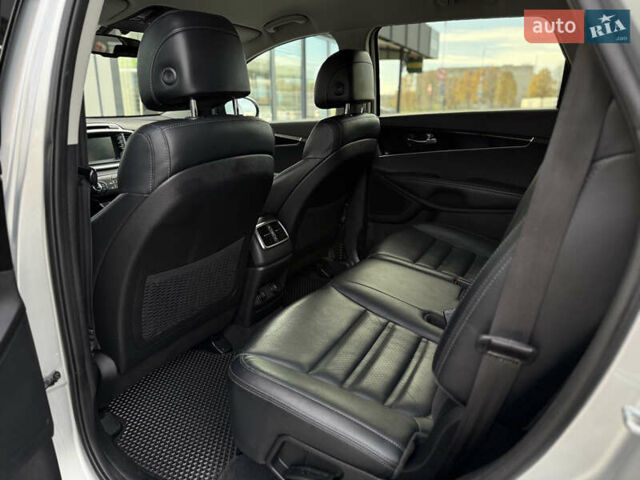 Сірий Кіа Соренто, об'ємом двигуна 0 л та пробігом 205 тис. км за 13400 $, фото 44 на Automoto.ua