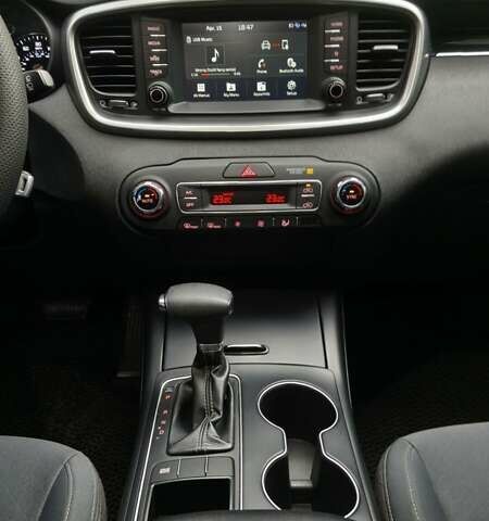 Сірий Кіа Соренто, об'ємом двигуна 3.34 л та пробігом 120 тис. км за 17800 $, фото 91 на Automoto.ua