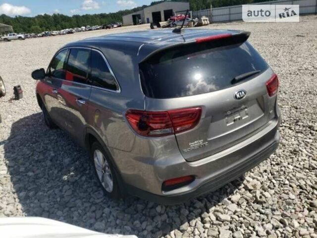 Киа Соренто 2018 в Самборе на Automoto.ua Серый Киа Соренто, объемом двигателя 2.4 л и пробегом 93 тыс. км за 12700 $, фото 5 на Automoto.ua