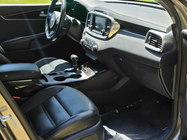 Серый Киа Соренто, объемом двигателя 3.3 л и пробегом 33 тыс. км за 6200 $, фото 7 на Automoto.ua