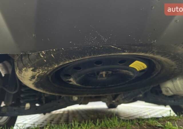 Сірий Кіа Соренто, об'ємом двигуна 3.34 л та пробігом 120 тис. км за 17800 $, фото 87 на Automoto.ua