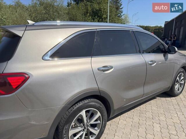 Серый Киа Соренто, объемом двигателя 3.3 л и пробегом 79 тыс. км за 17400 $, фото 4 на Automoto.ua