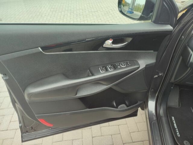 Серый Киа Соренто, объемом двигателя 2.2 л и пробегом 227 тыс. км за 21000 $, фото 14 на Automoto.ua