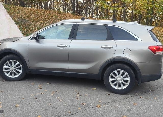 Киа Соренто 2018 в Лубнах на Automoto.ua Серый Киа Соренто, объемом двигателя 2.4 л и пробегом 189 тыс. км за 14950 $, фото 6 на Automoto.ua