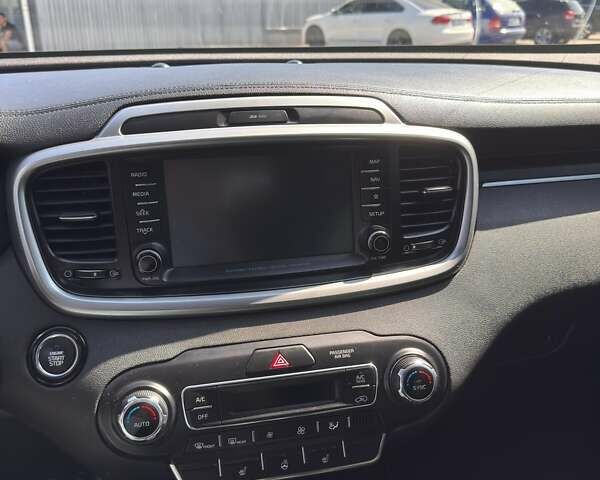 Серый Киа Соренто, объемом двигателя 3.3 л и пробегом 79 тыс. км за 17400 $, фото 32 на Automoto.ua