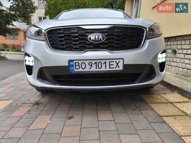 Сірий Кіа Соренто, об'ємом двигуна 3.34 л та пробігом 120 тис. км за 17800 $, фото 6 на Automoto.ua