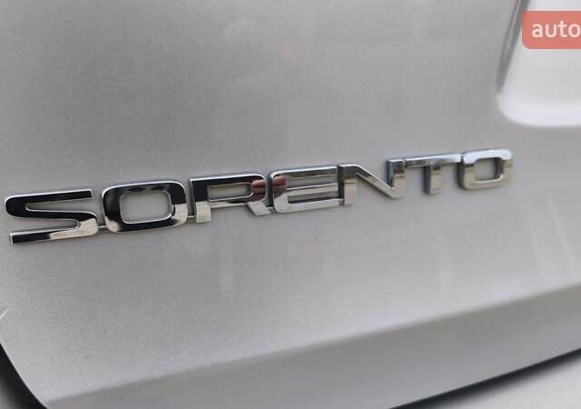 Сірий Кіа Соренто, об'ємом двигуна 3.34 л та пробігом 120 тис. км за 17800 $, фото 22 на Automoto.ua