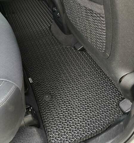 Сірий Кіа Соренто, об'ємом двигуна 3.34 л та пробігом 120 тис. км за 17800 $, фото 56 на Automoto.ua