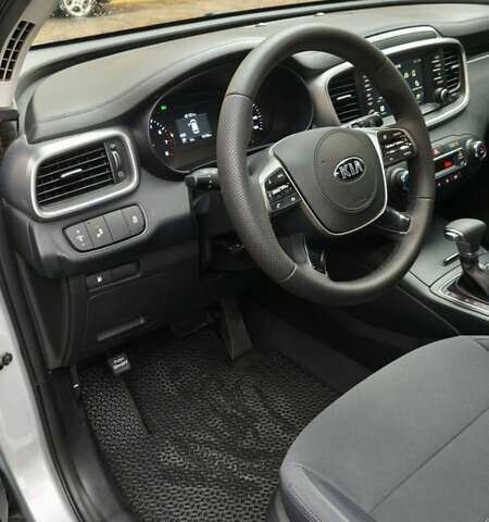 Сірий Кіа Соренто, об'ємом двигуна 3.34 л та пробігом 120 тис. км за 17800 $, фото 109 на Automoto.ua