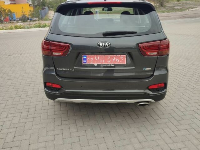 Серый Киа Соренто, объемом двигателя 2.2 л и пробегом 227 тыс. км за 21000 $, фото 3 на Automoto.ua