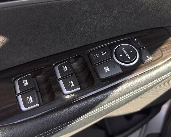 Серый Киа Соренто, объемом двигателя 3.3 л и пробегом 79 тыс. км за 17400 $, фото 27 на Automoto.ua