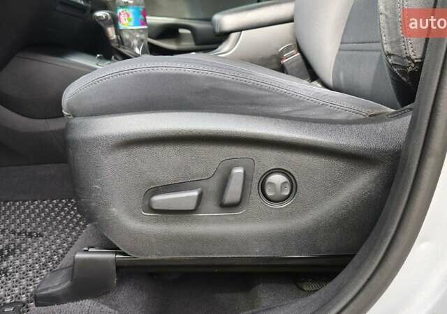 Сірий Кіа Соренто, об'ємом двигуна 3.34 л та пробігом 120 тис. км за 17800 $, фото 39 на Automoto.ua