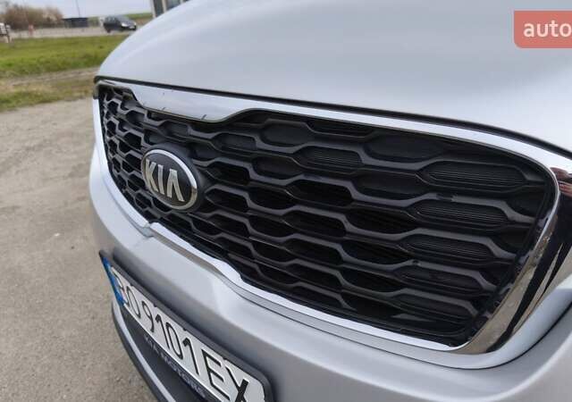 Сірий Кіа Соренто, об'ємом двигуна 3.34 л та пробігом 120 тис. км за 17800 $, фото 10 на Automoto.ua