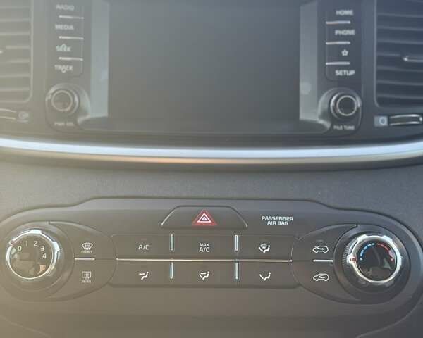 Киа Соренто 2018 в Городенке на Automoto.ua Серый Киа Соренто, объемом двигателя 2.36 л и пробегом 109 тыс. км за 16300 $, фото 18 на Automoto.ua
