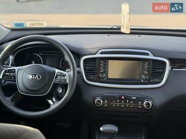 Киа Соренто 2018 в Городенке на Automoto.ua Серый Киа Соренто, объемом двигателя 2.36 л и пробегом 109 тыс. км за 16300 $, фото 15 на Automoto.ua