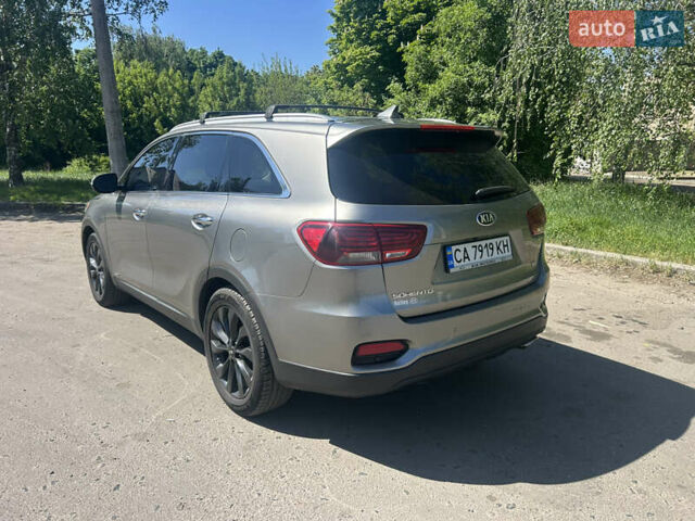Серый Киа Соренто, объемом двигателя 2.36 л и пробегом 90 тыс. км за 19300 $, фото 5 на Automoto.ua