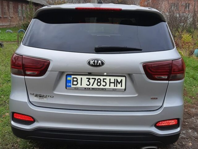 Серый Киа Соренто, объемом двигателя 2.4 л и пробегом 93 тыс. км за 18000 $, фото 6 на Automoto.ua
