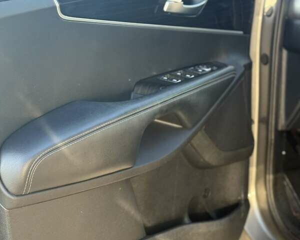 Киа Соренто 2018 в Городенке на Automoto.ua Серый Киа Соренто, объемом двигателя 2.36 л и пробегом 109 тыс. км за 16300 $, фото 27 на Automoto.ua