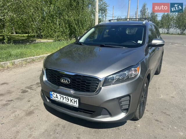 Серый Киа Соренто, объемом двигателя 2.36 л и пробегом 90 тыс. км за 19300 $, фото 2 на Automoto.ua