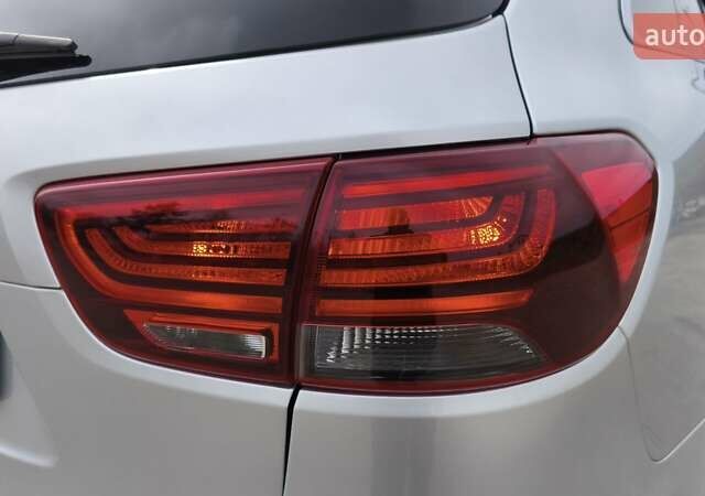 Сірий Кіа Соренто, об'ємом двигуна 3.34 л та пробігом 120 тис. км за 17800 $, фото 17 на Automoto.ua