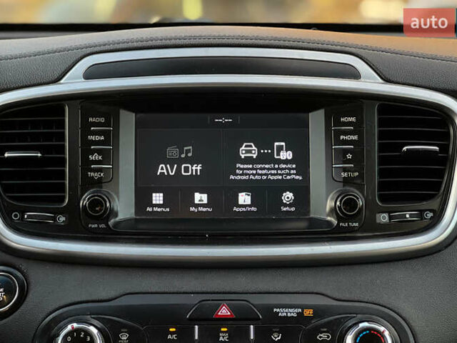 Серый Киа Соренто, объемом двигателя 2.36 л и пробегом 105 тыс. км за 17500 $, фото 12 на Automoto.ua