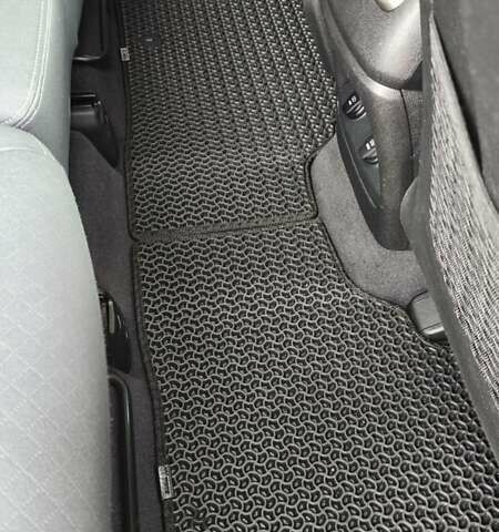 Сірий Кіа Соренто, об'ємом двигуна 3.34 л та пробігом 120 тис. км за 17800 $, фото 58 на Automoto.ua