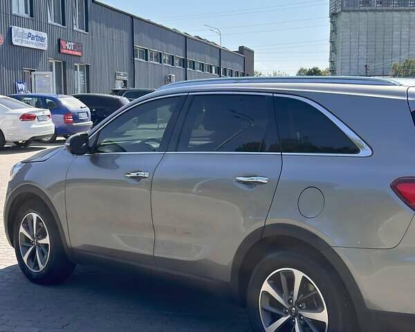 Серый Киа Соренто, объемом двигателя 3.3 л и пробегом 79 тыс. км за 17400 $, фото 12 на Automoto.ua