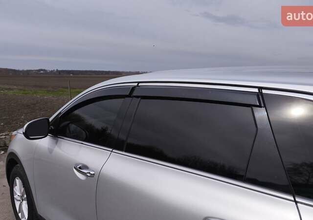 Сірий Кіа Соренто, об'ємом двигуна 3.34 л та пробігом 120 тис. км за 17800 $, фото 25 на Automoto.ua