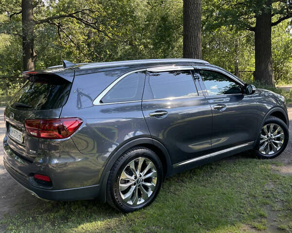 Серый Киа Соренто, объемом двигателя 2.2 л и пробегом 77 тыс. км за 25400 $, фото 2 на Automoto.ua