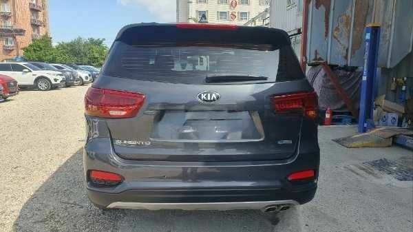 Сірий Кіа Соренто, об'ємом двигуна 2 л та пробігом 100 тис. км за 17000 $, фото 4 на Automoto.ua