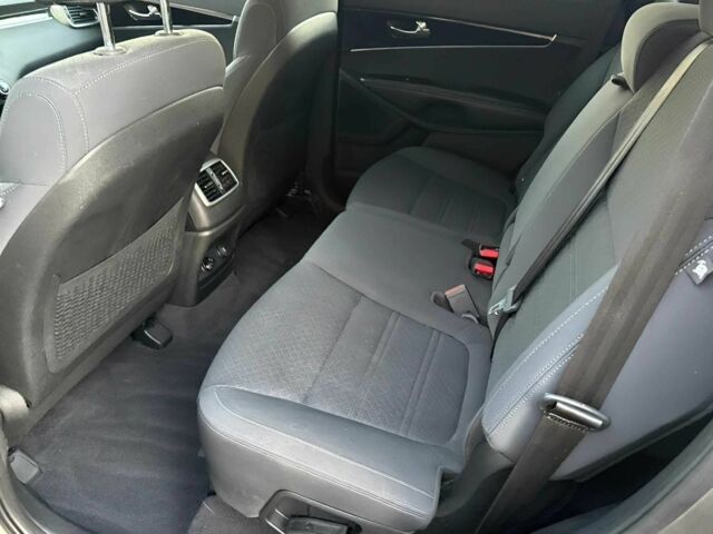 Киа Соренто 2018 в Черновцах на Automoto.ua Серый Киа Соренто, объемом двигателя 2.4 л и пробегом 36 тыс. км за 12400 $, фото 11 на Automoto.ua