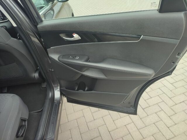 Серый Киа Соренто, объемом двигателя 2.2 л и пробегом 227 тыс. км за 21000 $, фото 17 на Automoto.ua